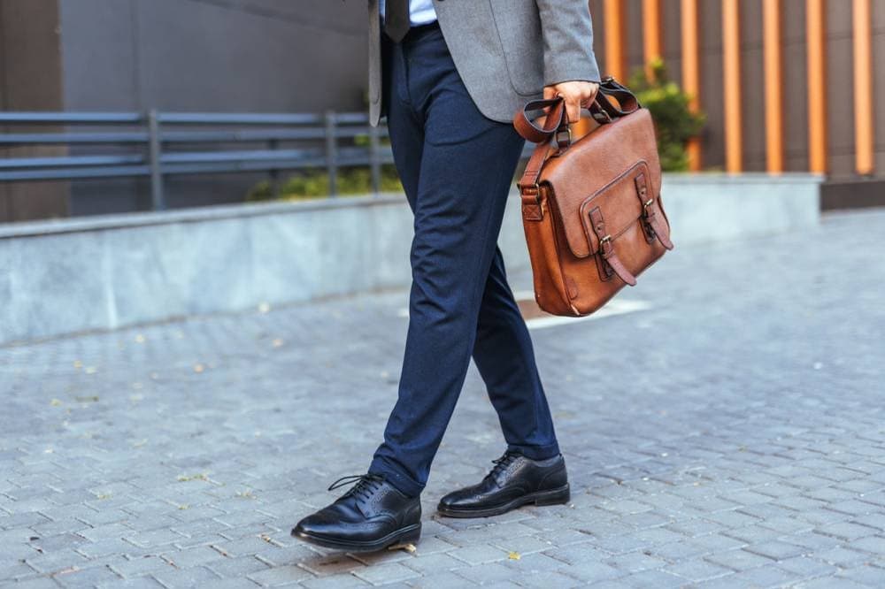 sac et accessoire de travail en cuir