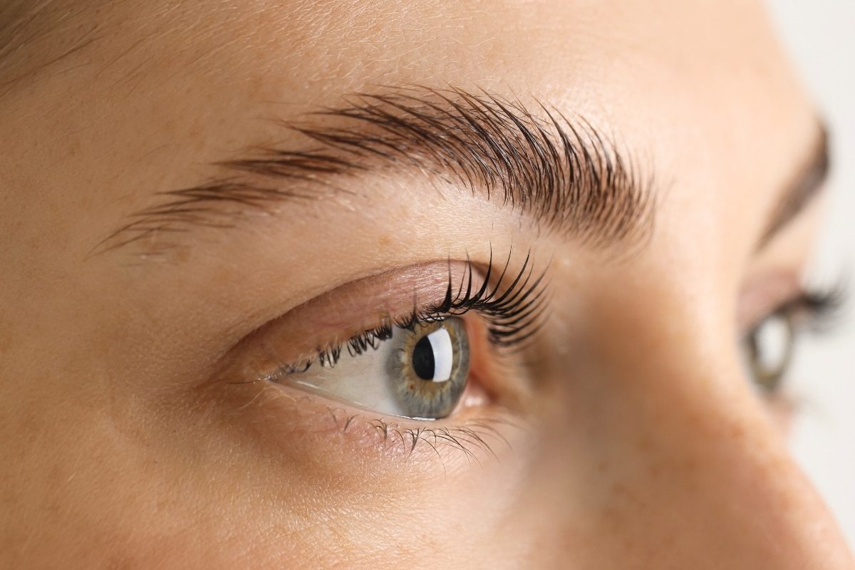 Comment faire pousser ses sourcils en 1 nuit