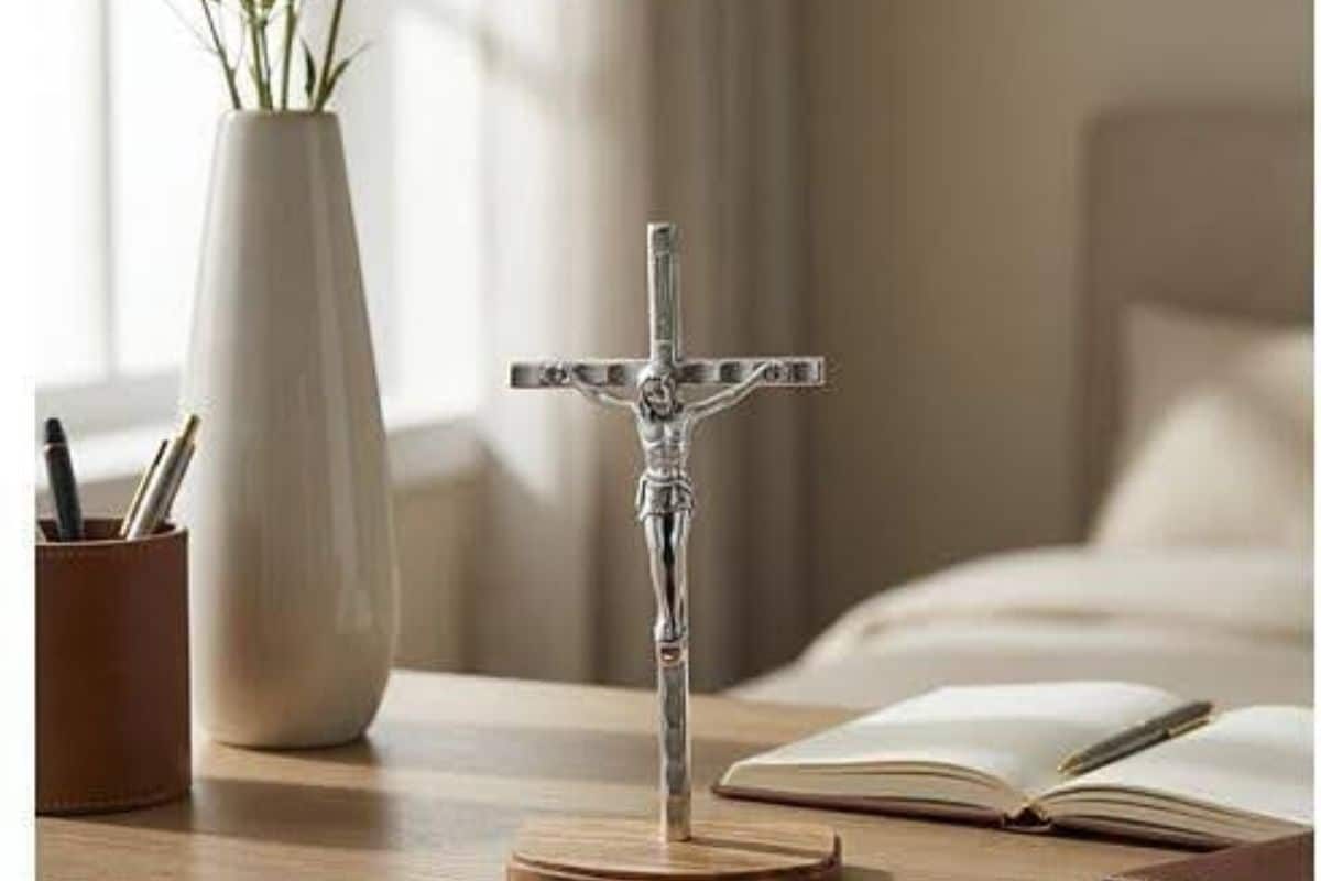 Crucifix jesus